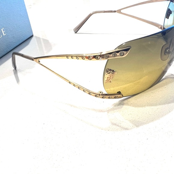 VERSACE authentic sunglasses gold rim with Medusa’s Swarovski N86-H SF 66-13 120 - Picture 8 of 11